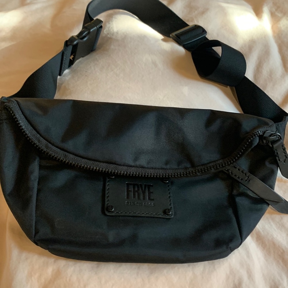 Frye Fannie pack